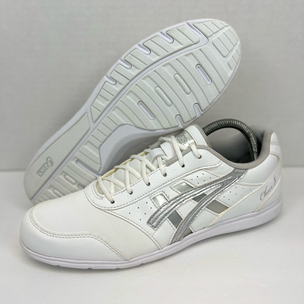 ASICS Cheer 8 Shoes Size 9 White/Silver Womens Worn 1x Close to new No Box.